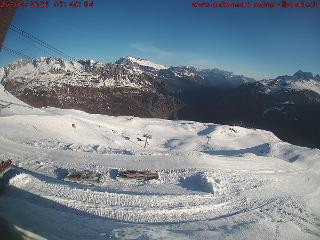 SkiArena - Andermatt Sedrun: Mittelstation Gurschen, Andermatt (skiarena.ch)