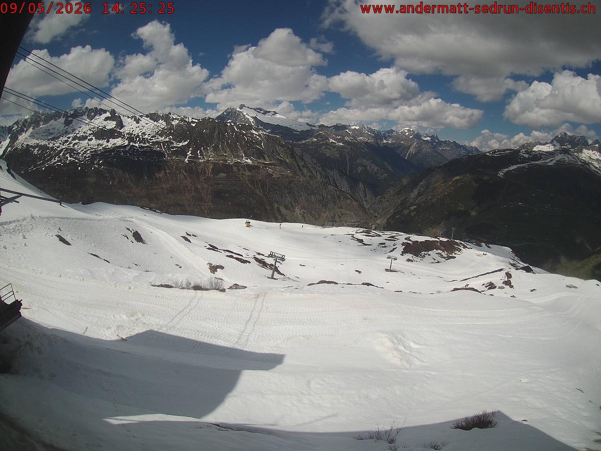 Webcam SkiArena - Andermatt Sedrun: Mittelstation Gurschen, Andermatt