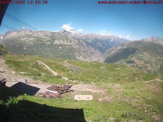 SkiArena - Andermatt Sedrun: Mittelstation Gurschen, Andermatt (skiarena.ch)