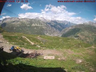 SkiArena - Andermatt Sedrun: Mittelstation Gurschen, Andermatt (skiarena.ch)