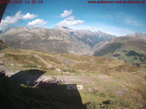 Webcam SkiArena - Andermatt Sedrun: Mittelstation Gurschen, Andermatt