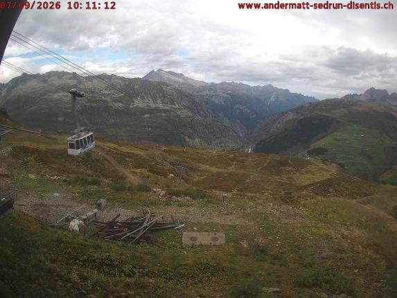 Webcam SkiArena - Andermatt Sedrun: Mittelstation Gurschen, Andermatt