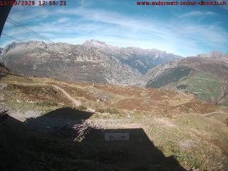 SkiArena - Andermatt Sedrun: Mittelstation Gurschen, Andermatt (skiarena.ch)