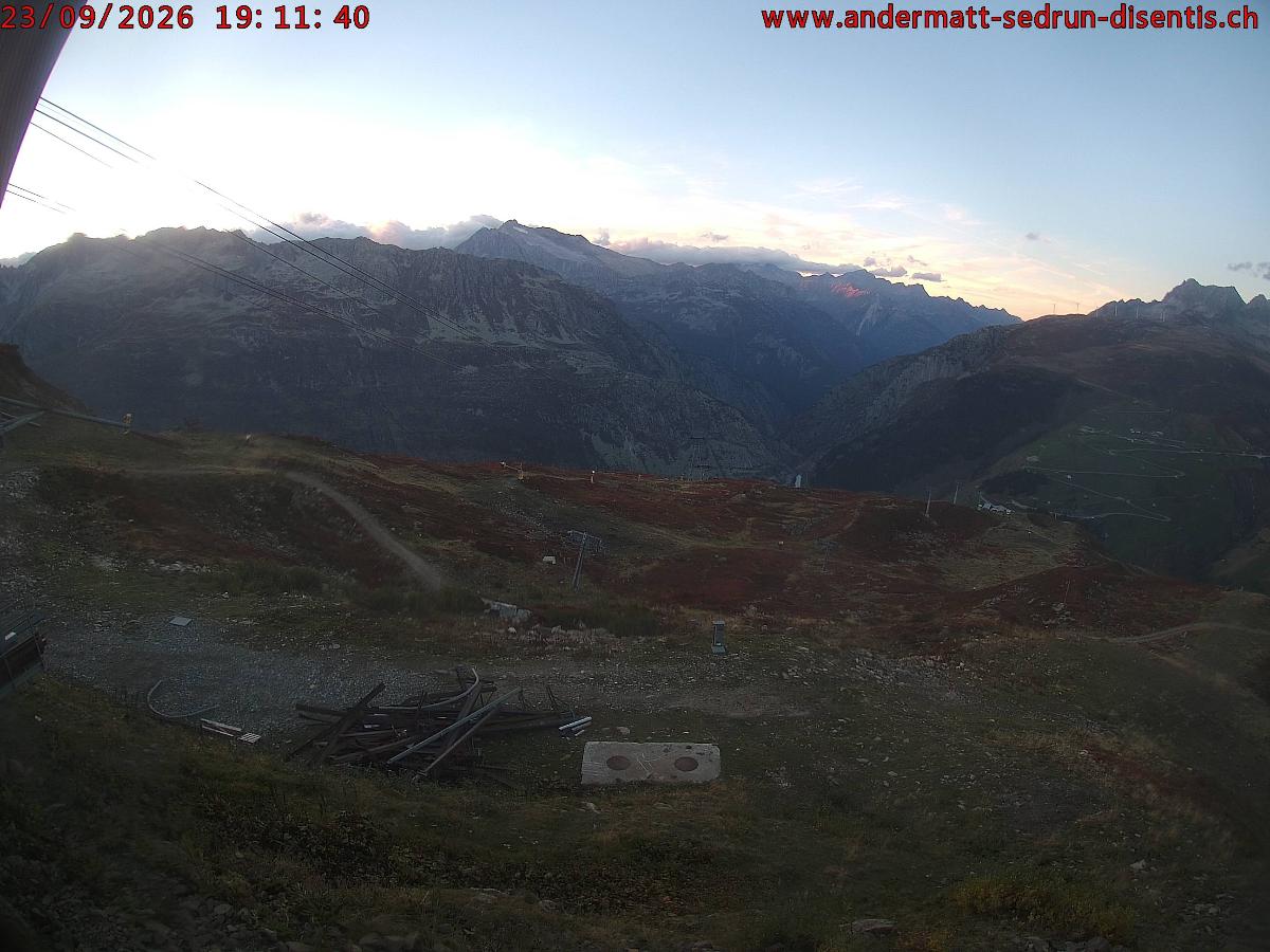 Webcam SkiArena - Andermatt Sedrun: Mittelstation Gurschen, Andermatt