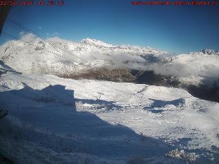 SkiArena - Andermatt Sedrun: Mittelstation Gurschen, Andermatt (skiarena.ch)