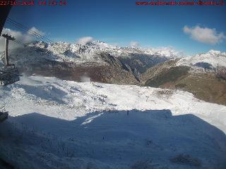 SkiArena - Andermatt Sedrun: Mittelstation Gurschen, Andermatt (skiarena.ch)