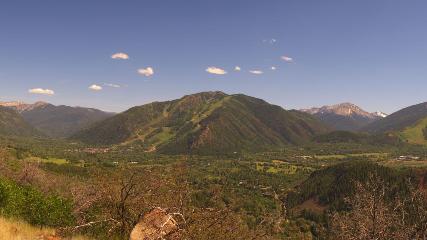 Snowmass: Power of four (aspensnowmass.com)