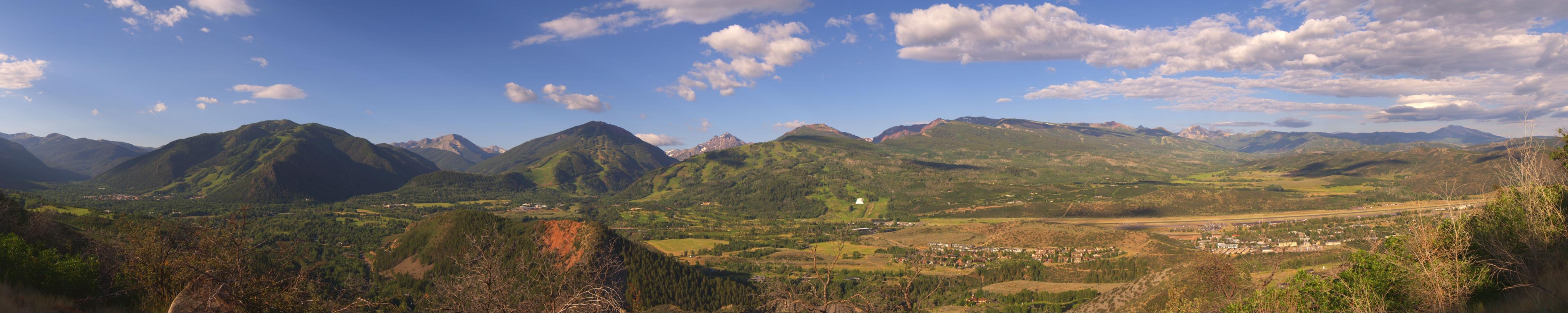 Webcam Snowmass: Power of four
