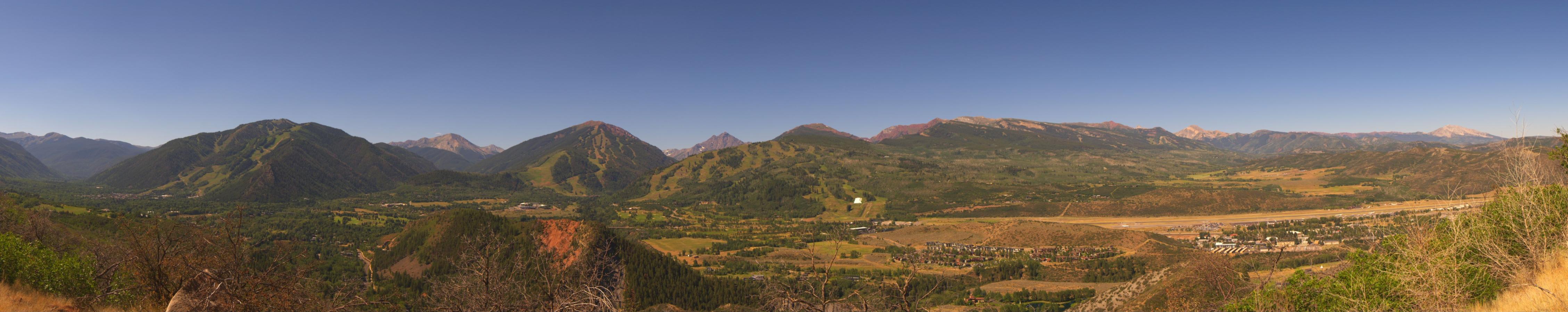 Webcam Snowmass: Power of four