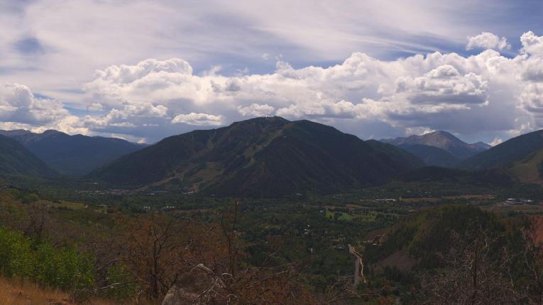 Webcam Snowmass: Power of four