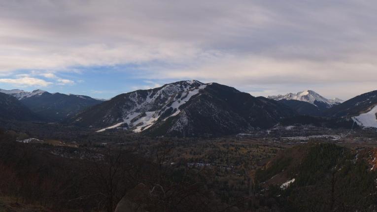 Webcam Snowmass: Power of four