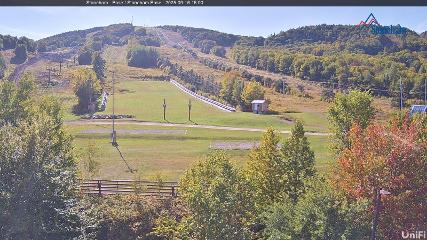 Stoneham: Base Montagne (ski-stoneham.com)