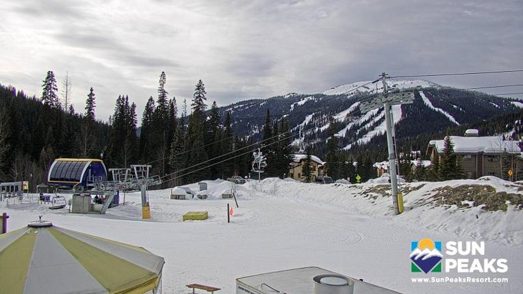 Webcam Sun Peaks: Orient Quad Base