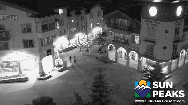 Webcam Sun Peaks: Village Clock Tower