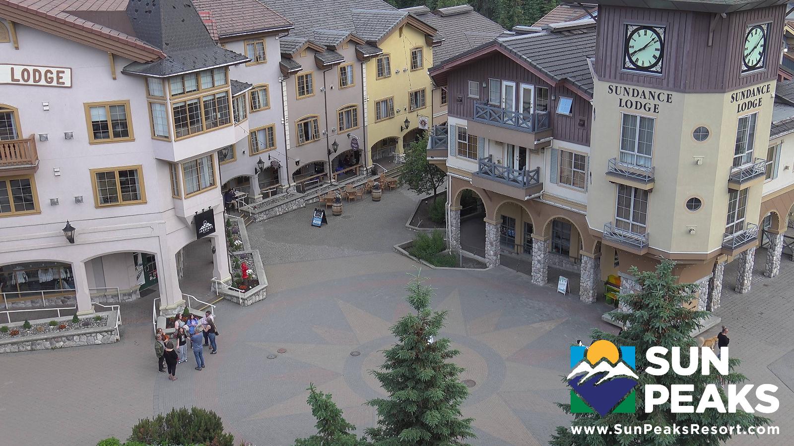 Webcam Sun Peaks: Village Clock Tower