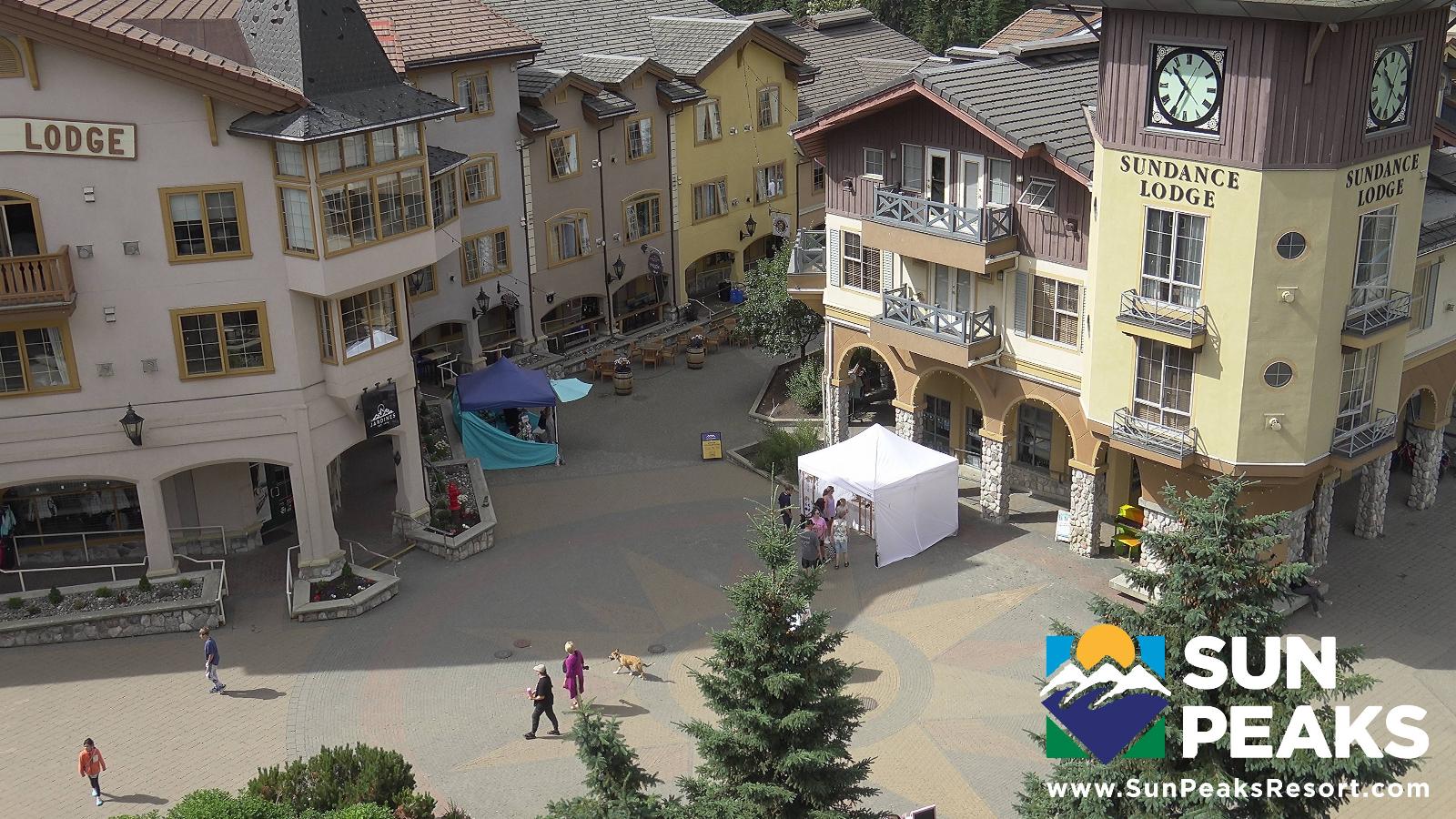 Webcam Sun Peaks: Village Clock Tower