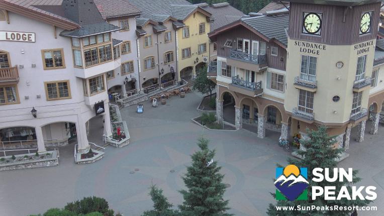 Webcam Sun Peaks: Village Clock Tower