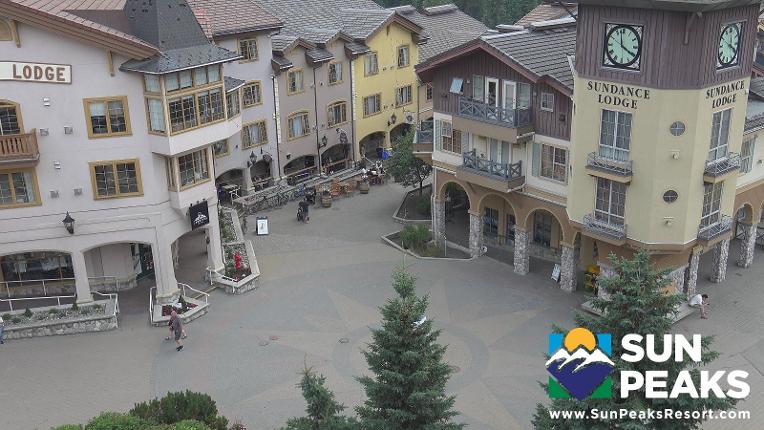 Webcam Sun Peaks: Village Clock Tower