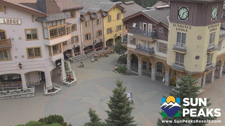 Webcam Sun Peaks: Village Clock Tower