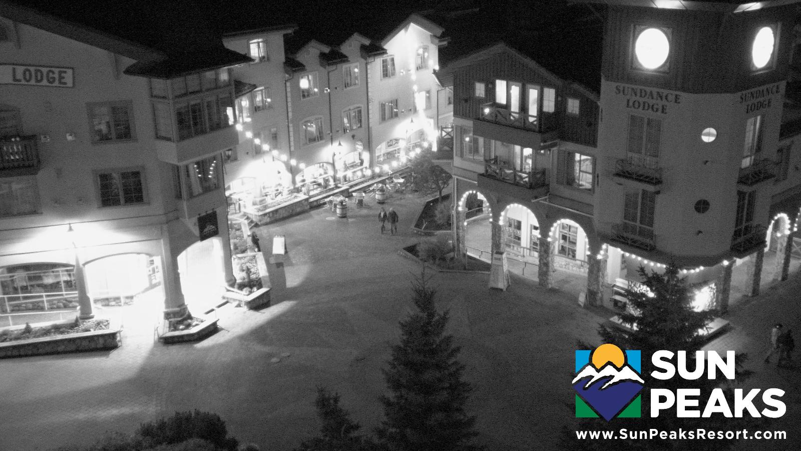 Webcam Sun Peaks: Village Clock Tower