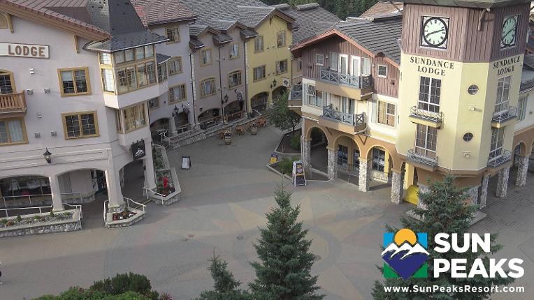 Webcam Sun Peaks: Village Clock Tower