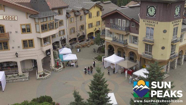 Webcam Sun Peaks: Village Clock Tower
