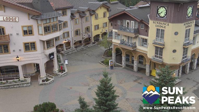 Webcam Sun Peaks: Village Clock Tower