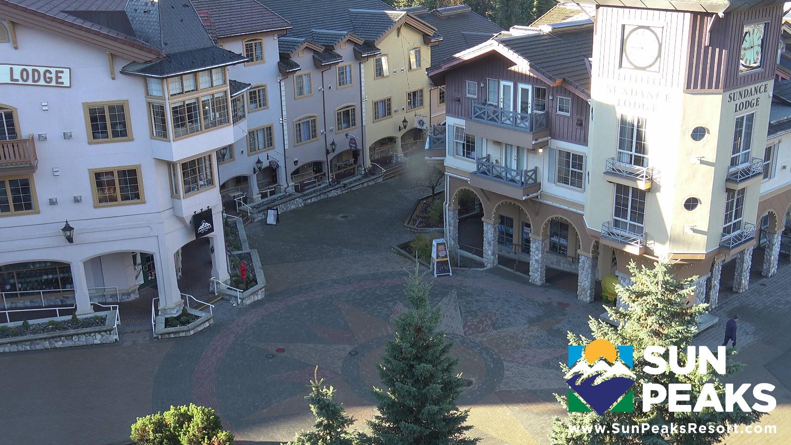 Webcam Sun Peaks: Village Clock Tower