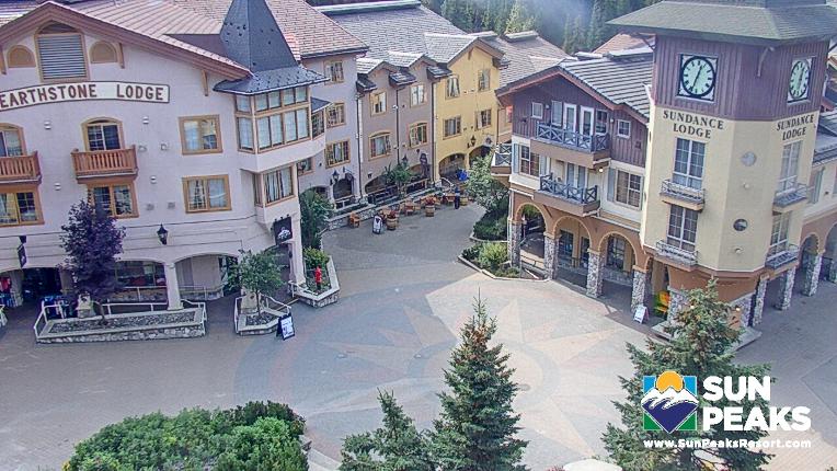 Webcam Sun Peaks: Village Clock Tower