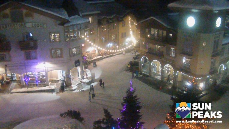 Webcam Sun Peaks: Village Clock Tower