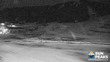 Sun Peaks: Village Day Lodge Slopeside (sunpeaksresort.com)