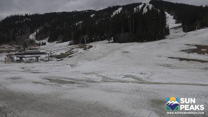 Sun Peaks: Village Day Lodge Slopeside (sunpeaksresort.com)