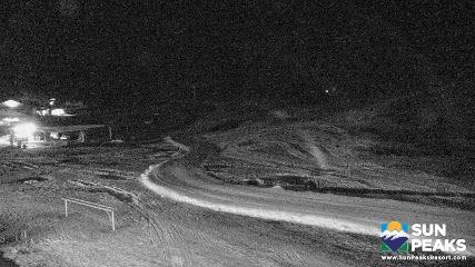 Sun Peaks: Village Day Lodge Slopeside (sunpeaksresort.com)