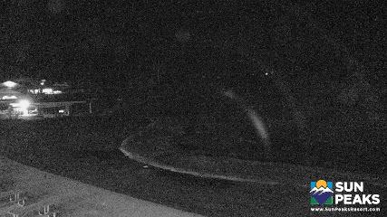 Sun Peaks: Village Day Lodge Slopeside (sunpeaksresort.com)