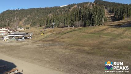 Sun Peaks: Village Day Lodge Slopeside (sunpeaksresort.com)