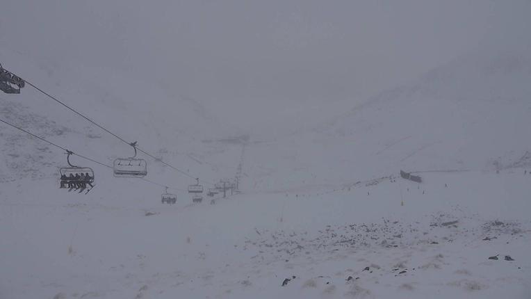 Webcam The Remarkables: Curvey basin