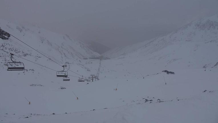Webcam The Remarkables: Curvey basin