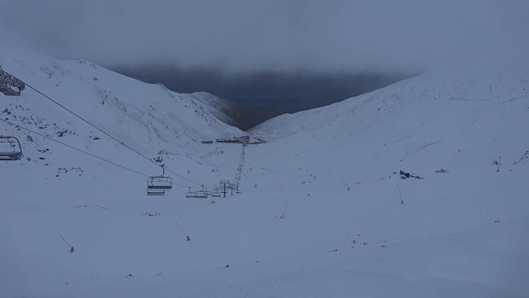 Webcam The Remarkables: Curvey basin