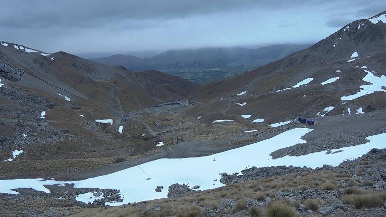 Webcam The Remarkables: Curvey basin