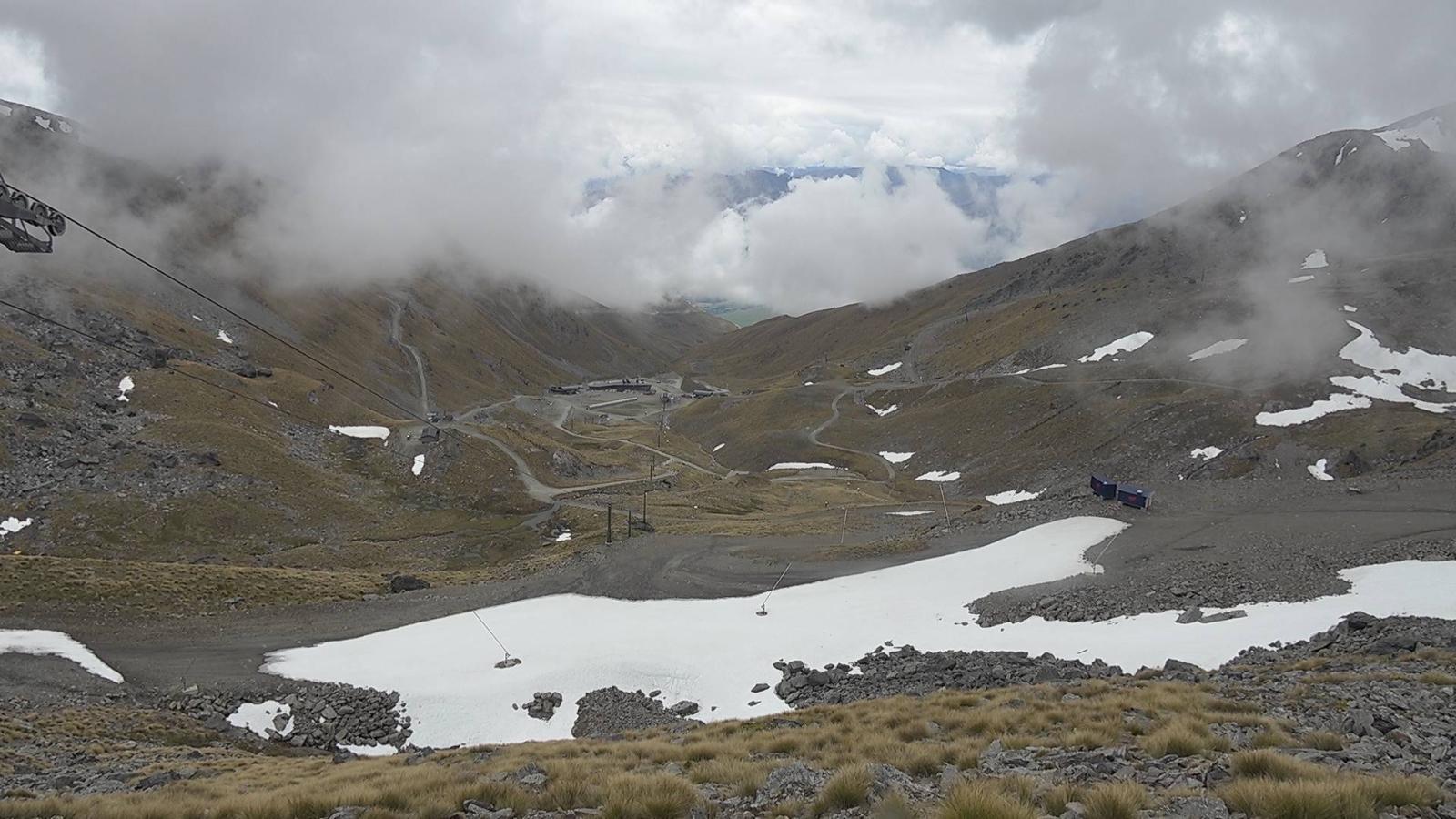 Webcam The Remarkables: Curvey basin