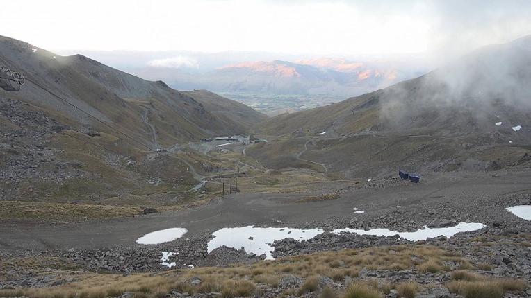 Webcam The Remarkables: Curvey basin