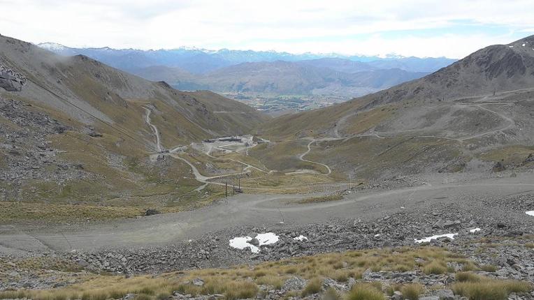 Webcam The Remarkables: Curvey basin