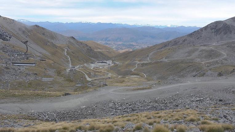 Webcam The Remarkables: Curvey basin