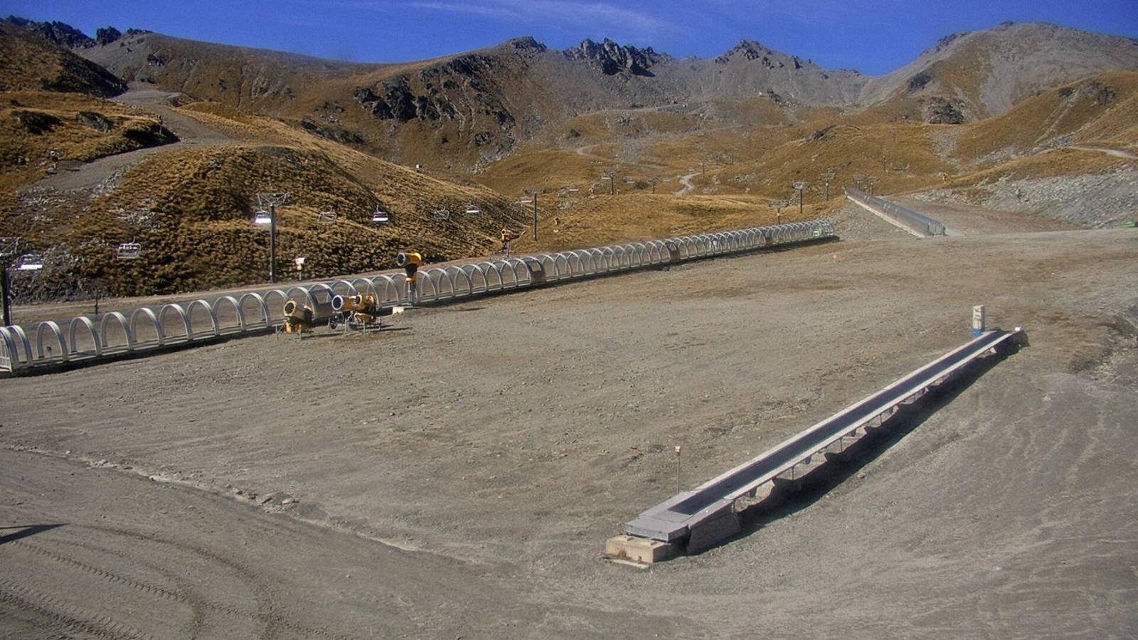 Webcam The Remarkables: Curvey basin