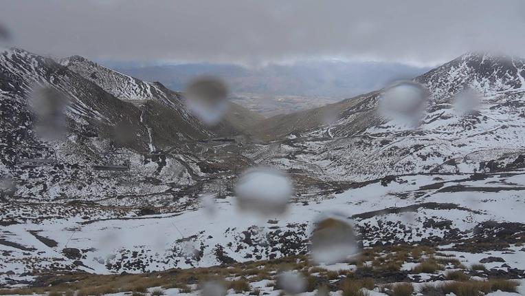 Webcam The Remarkables: Curvey basin