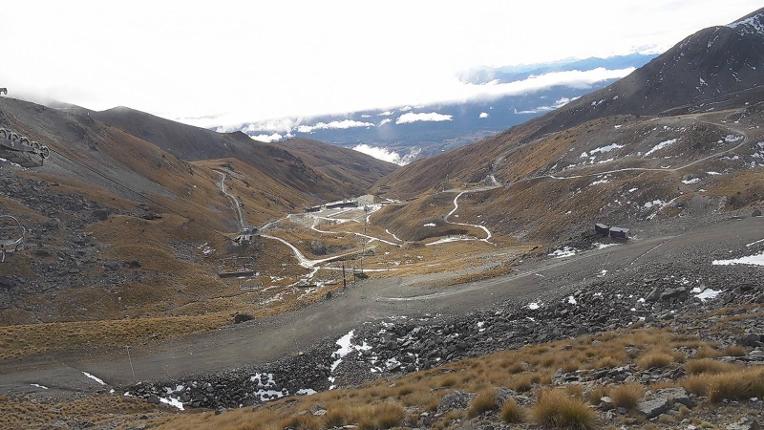 Webcam The Remarkables: Curvey basin