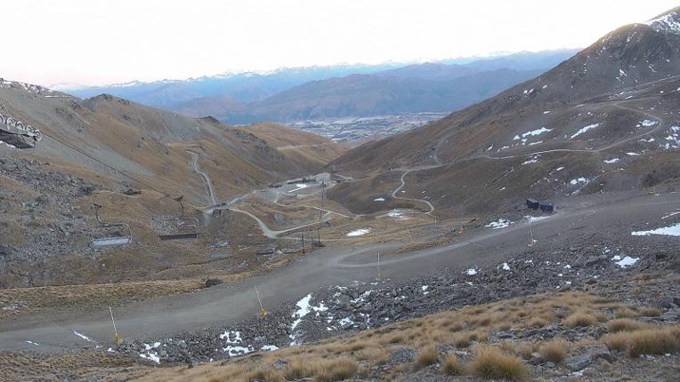 Webcam The Remarkables: Curvey basin