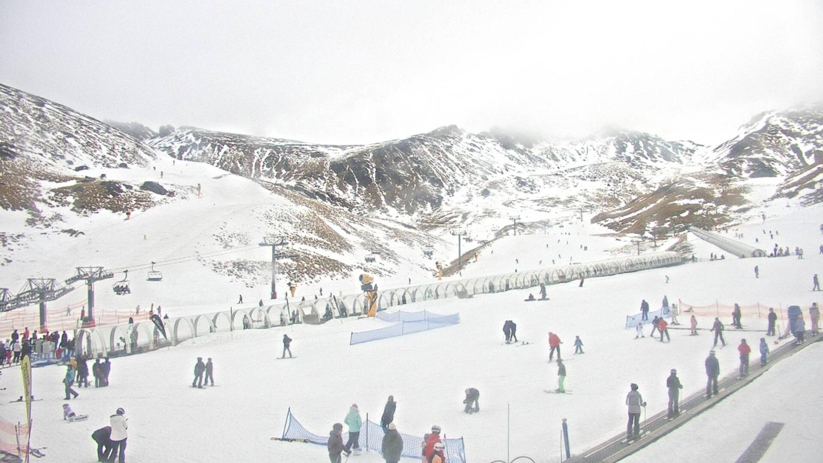 Webcam The Remarkables: Sugar bowl from base