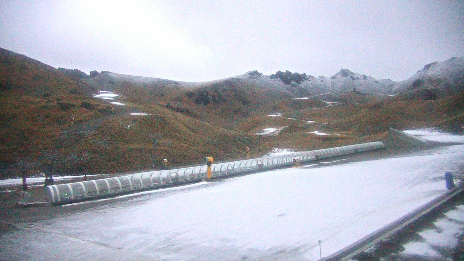 Webcam The Remarkables: Sugar bowl from base
