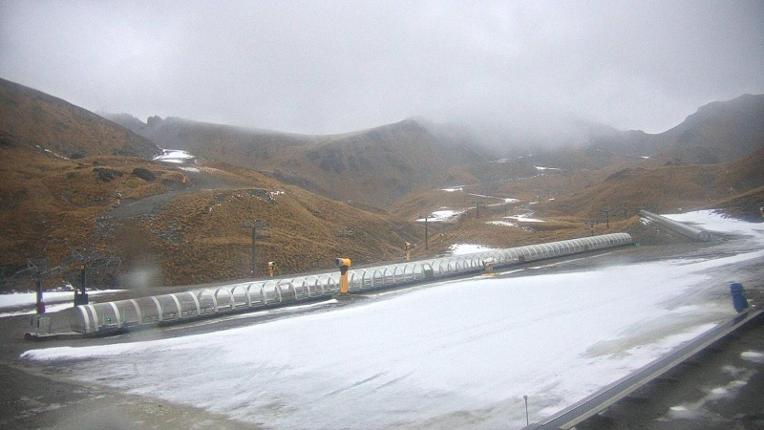 Webcam The Remarkables: Sugar bowl from base